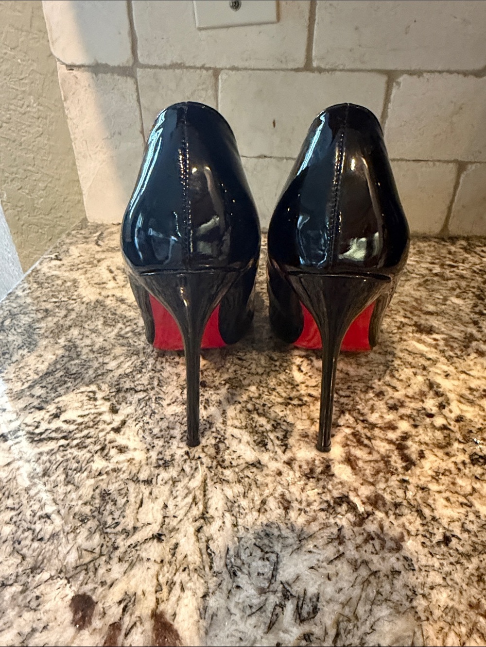 Christian Louboutin  patent leather Heels EUR 38 - Picture 6 of 9